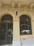 Georges Hostel & Café - Hostels