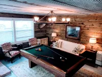 Summer Openings! Perfect Spot on Lake for Fishing! Spacious Home & Backyard - Wifi