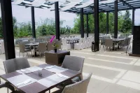 Padjadjaran Suites Resort and Convention Hotel - Bữa sáng