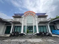 Aurora Hotel Kartini - 2-Star