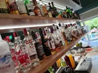The Red Lion - bars