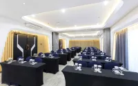 Aeris Hotel Banjarbaru - parking