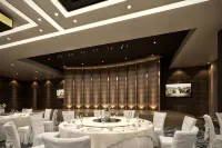 Le Polonia Hotel & Convention Medan - Business