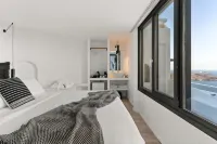 Mill Houses New Elegant Suites by Mr and MRS White - bar