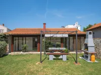 Holiday Home in Medulin Near Beach - Wifi