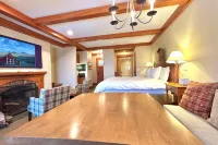Year-Round Luxury Mountain Villa @ Trapp & Stowe with Resort Amenities Included!