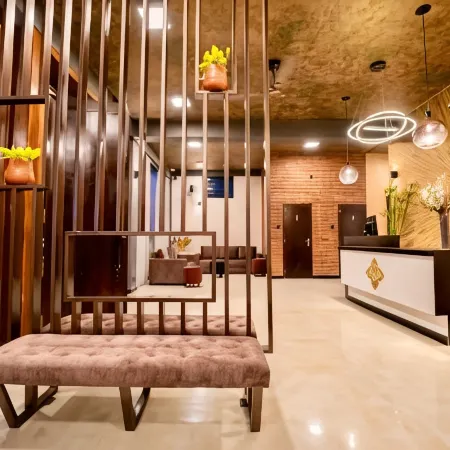 Limeshine Residence - Airport Transit Hotel