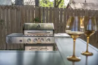 Backyard Oasis - Cowboy Pool w/ Heater & Chiller - Outdoor Projector Screen - Butik