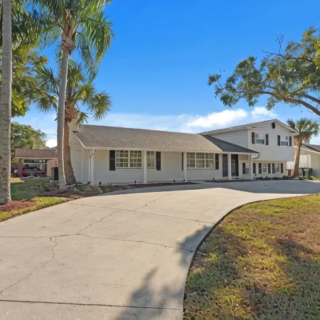 5BR/4B Tampa Bay Resort Style Private Pool Oasis
