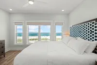 Beachfront Townhome / Private Pool / Family Friendly / Mexico Beach / Sleeps 14 - 4-Star