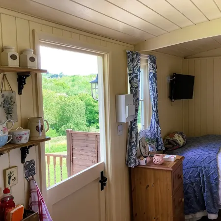 Lilly's Pad Отели в г. Бьюд