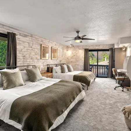 NEW! SPA/HotTub - GameRoom - 3xBars - 4xFireplaces