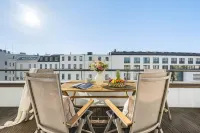 Art Apartments - Homestays