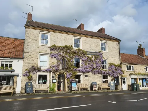 The Feathers Hotel, Helmsley, North Yorkshire - parking