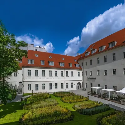 Herbal Hotel Отели рядом с достопримечательностью «Старе Място»