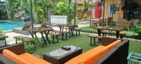 Dewi Sri Guesthouse - piscina
