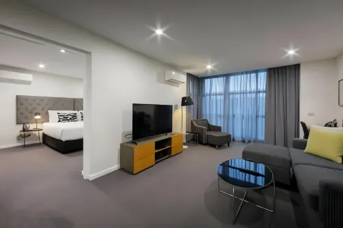 Avenue Hotel Canberra