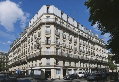 Gardette Park Hotel Hotels near 11th arr.