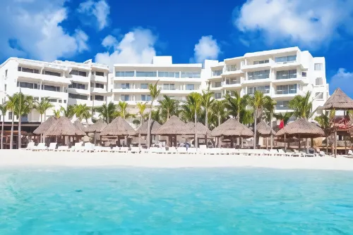 Hotel NYX Cancun - parking