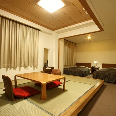 Hotel Kikuya Отели рядом с достопримечательностью «Железнодорожный вокзал Хакодатэ»