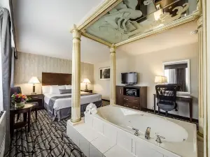 Monte Carlo Inn Oakville Suites