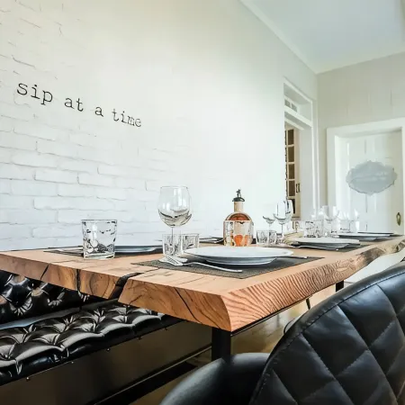 Downtown Luxury Historic Home, Rock‘n Roll/Bourbon Vibe, Indoor Sauna, 3 Kings