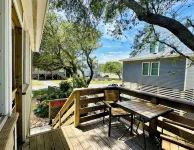 Oceanside 1Br Private Apt with Two YMCA Passes Including Outdoor & Indoor Pools