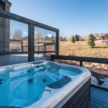 Family friendly 3 bdrm, hot tub, close to Canyons Village, interior designed