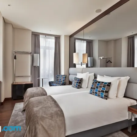 Turim Terreiro do Paço Hotel Отели рядом с достопримечательностью «Триумфальная арка на Руа-Аугушта»
