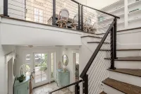 Luxe gulf side living between Rosemary & Alys - walk to beach & oceanfront pool