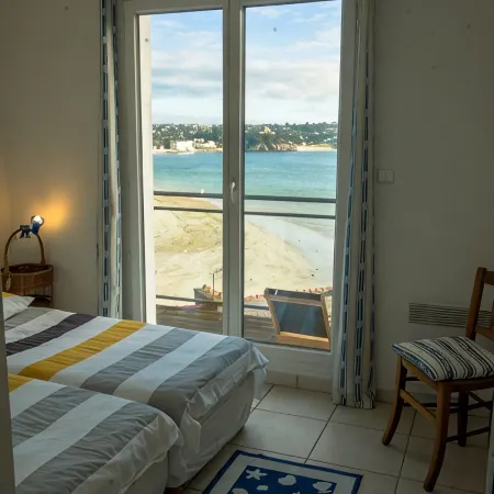 Quiet flat with sea view, 2 bedrooms, free wifi