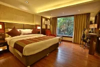 Regenta Central the Crystal Kanpur, - parcheggio