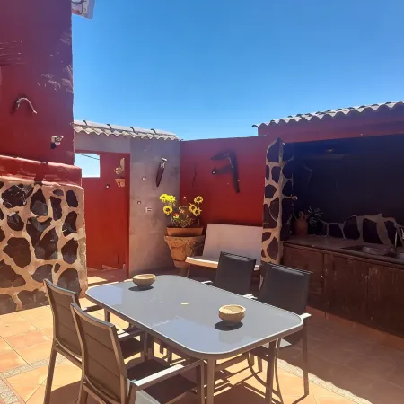 Wonderful Typical Canarian House with Outdoor Pool and Wifi in the Mountains.