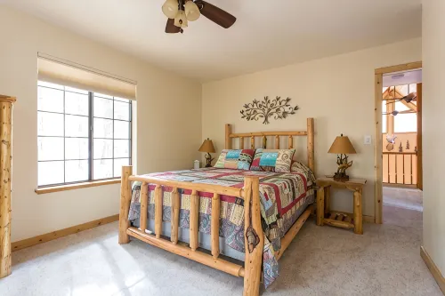 Gorgeous Deer Run Chalet (includes neighborhood lake access) - シャレー