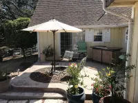 Quiet, Stand-alone Country Granny Cottage near the Village, - Country Houses