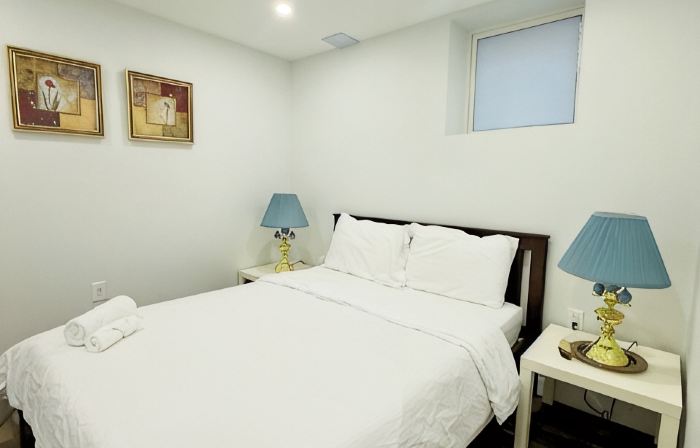 Comfort Quarters In Guelph! Your Cozy Home Away From Home.