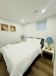 Comfort Quarters In Guelph! Your Cozy Home Away From Home.