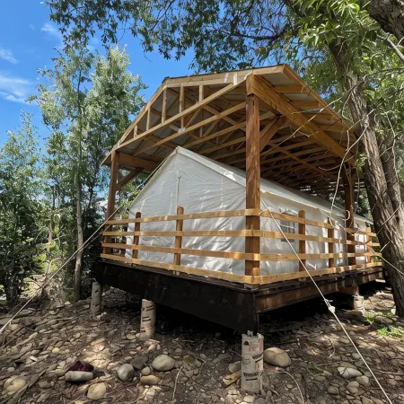 Southwest Luxury Glamping - Horse Fly Tent