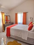 Chillax Portmore. Centrally located, beaches and  restaurants close by.