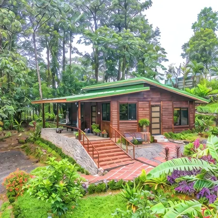 Pura Vidaville. Jungle Oasis w/AC, Fast WiFi & Private River Access-Tenorio Park