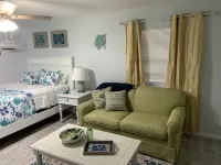 Walk to Beach Access! Coastal Studio – Starfish Stays 2C Dog Friendly. - Beach