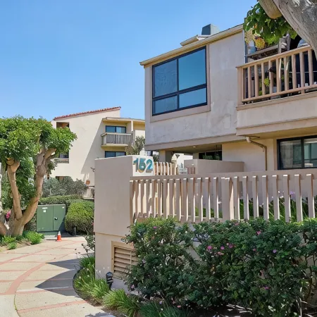 Just a few steps to stairs to ocean! Gated. The Sanctuary at South Sierra