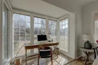 Beautiful & Bright - Walk to OU & the Mont - King Bed, 3 Bedrooms, Fresh Remodel - con encanto