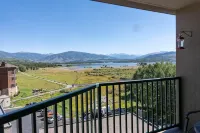 6th Floor Condo with Amazing Lake and Mountain Views! - 마운틴 뷰
