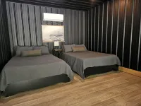 Hidden Jewell Studio Suite #4 - 2Bd/1BA Kitchenette & Washer/Dryer on Outlaws - Wifi