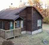 3  Minutes to Giant City - 6 Minutes to SIU - 4 Minutes to Shawnee Winetrail! - Chalets