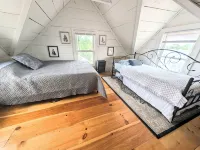 ⭐ SandDollar Suite - Private Deck with Gorgeous Views of Onset Beach ⭐ - balcony