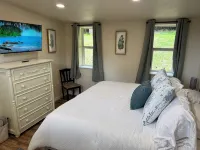Pool Table, Hot Tub! 5 Bedroom, 3 Bath, 5 Min to Cal Poly or Old Town. - 4-Star