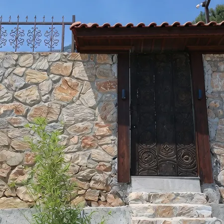 Alp Suites Safran