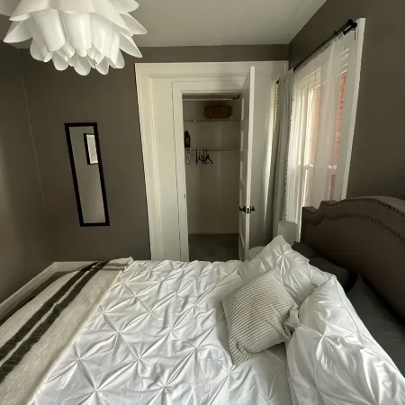 Entire Apartment walking distance to Cincy River front and COV Wedding Venues